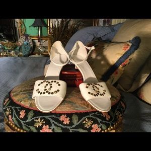 Vintage CHANEL white sandals.